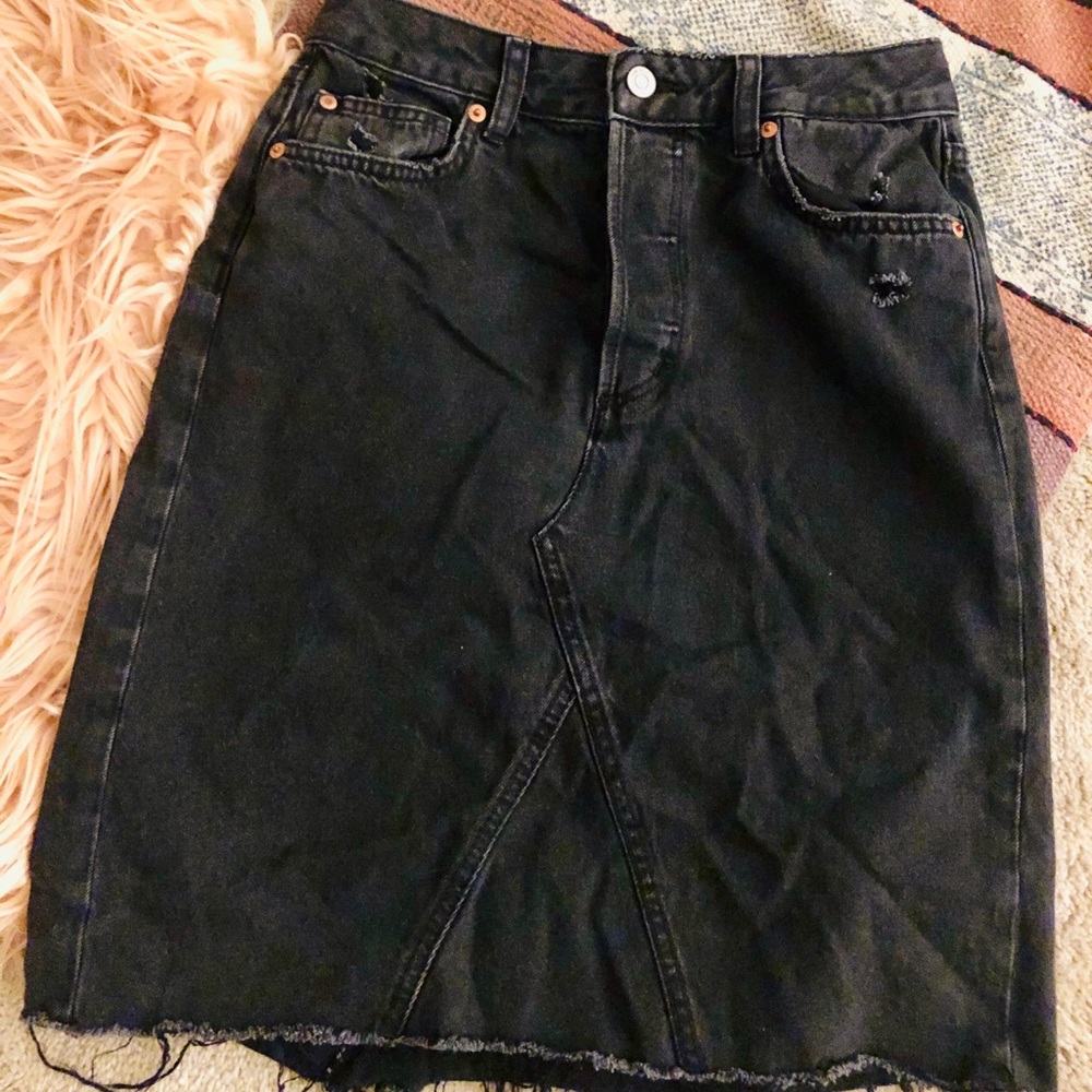 Distressed Black Denim Skirt!